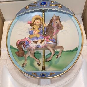BX40 Carousel Daydreams 3D Musical Plate Bradford Exchange NWOT In Original Box